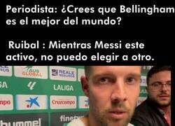 Enlace a Es difícil entrevistar a uno al que no le han dado guión primero