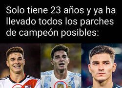 Enlace a Julián Álvarez se pasó el fútbol