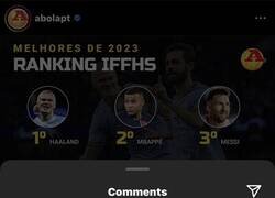 Enlace a Es tan iluso como sus fans. ¿Qué inmadurez es esta?