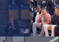 Enlace a Estos dos andaban en el móvil casi a la misma hora.