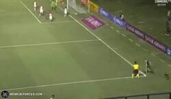 Enlace a ¿Es posible que este sea el peor corner en la historia del fútbol?