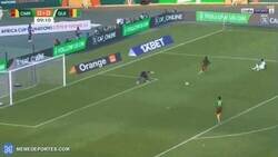 Enlace a El amateurismo de la Copa África. Ojo, mejor que el Barça de Xavi si defienden.