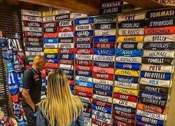 Enlace a La colección de camisetas de Luciano Spalletti es una absoluta animalada.