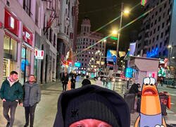 Enlace a Camavinga se pasea así por Madrid para que no le reconozcan... a riesgo de que le echen a la guardia civil.