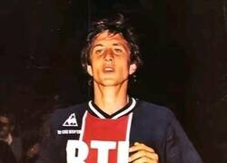 Enlace a ¿Como que Johan jugó en el PSG?