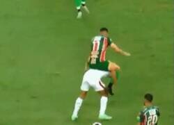 Enlace a No sé mucho de fútbol pero creo que así no se marca al rival