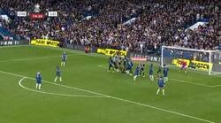 Enlace a Todo el mundo está hablando de este tiro libre de Sterling.