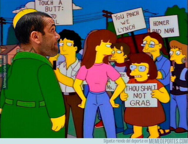 1202690 - Primeras imágenes de Alves saliendo de la cárcel