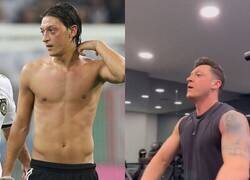 Enlace a El cambio de Özil desde que dejó el fútbol