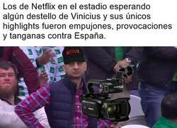 Enlace a El marrón se lo comen los editores que deben venderlo como 'santo'.