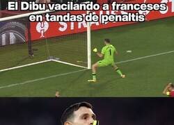 Enlace a El Dibu Martínez, en su salsa