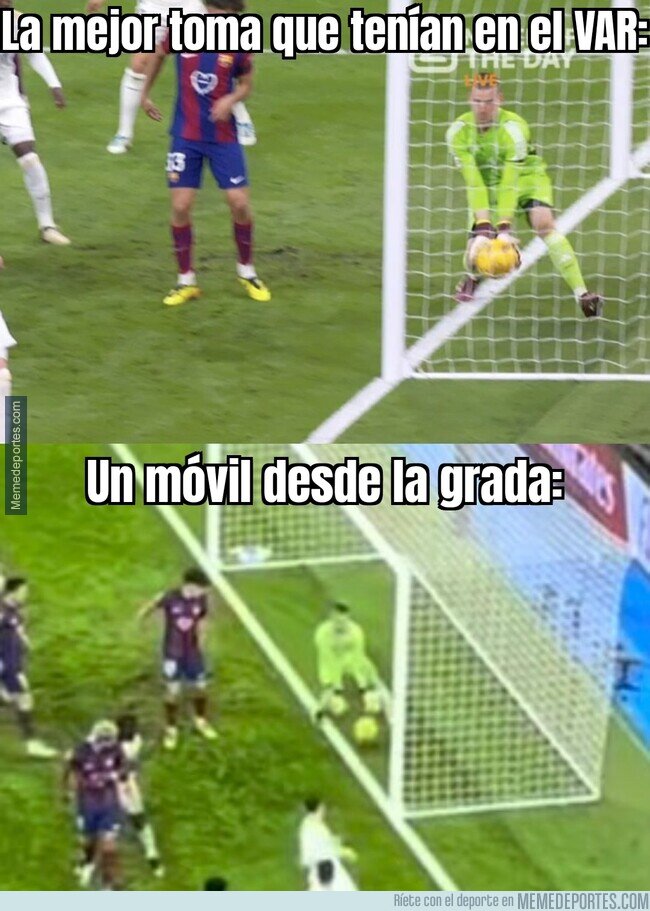 1203812 - Un aficionado sube desde la grada la imagen que deja ver que el balón entró en El Clásico