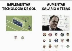 Enlace a Vivimos en una simulación, reproducida y dirigida por Jaume Roures