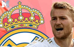 Enlace a Escándalo: Las palabras del linier a De Ligt tras anular un gol al Bayern al final del partido por fuera de juego