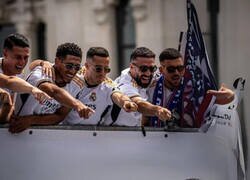 Enlace a ¡Mira, por ahí va un segundón!