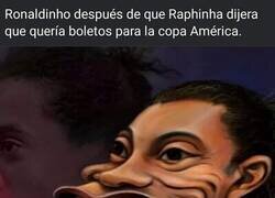 Enlace a Ronaldinho y otro de sus amagues
