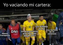 Enlace a Yo vaciando mi cartera