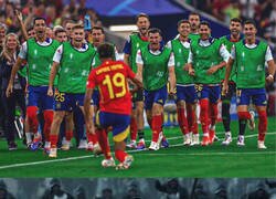 Enlace a Tú solo, Lamine