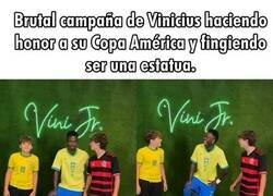 Enlace a La estatua de Vinicius