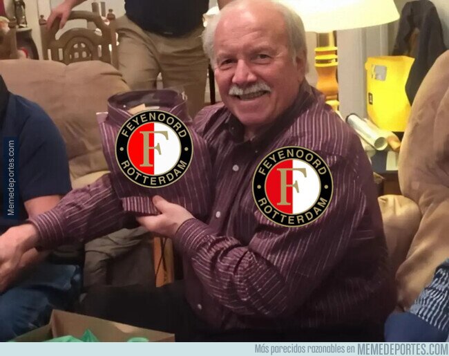 1207893 - El novedoso escudo de Feyenoord