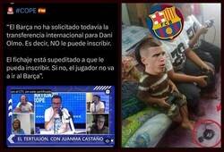 Enlace a Dani Olmo en la convocatoria del sábado pasado. El Barça no puede hacer más el ridiculo