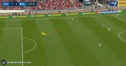 Enlace a Así fue el gol de Chile sin fair play tras lesión del portero. Merecida victoria de Bolivia al final.