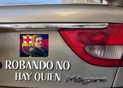 Enlace a Ya sabemos en que vehículo acudía Negreira al Camp Nou