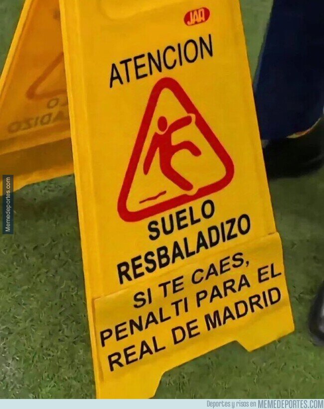 1210611 - LaLiga está implementando estos carteles en todos los campos de Primera