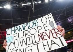 Enlace a Este fan Griego si que sabe hurgar heridas inglesas