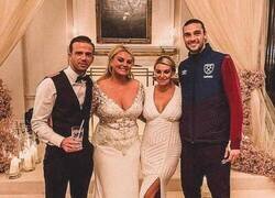 Enlace a Andy Carroll hizo canon lo de ir a la boda lo más cómodo posible