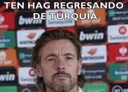 Enlace a Ten Hag regresando de la jornada de Europa