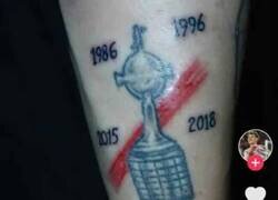 Enlace a Siempre hay un tatuado sin paciencia