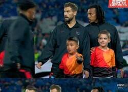 Enlace a Cuando saludas a Lamine