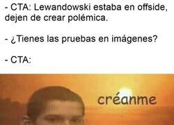 Enlace a Que facil es hablar frente un micrófono y negarse a sustentar lo dicho