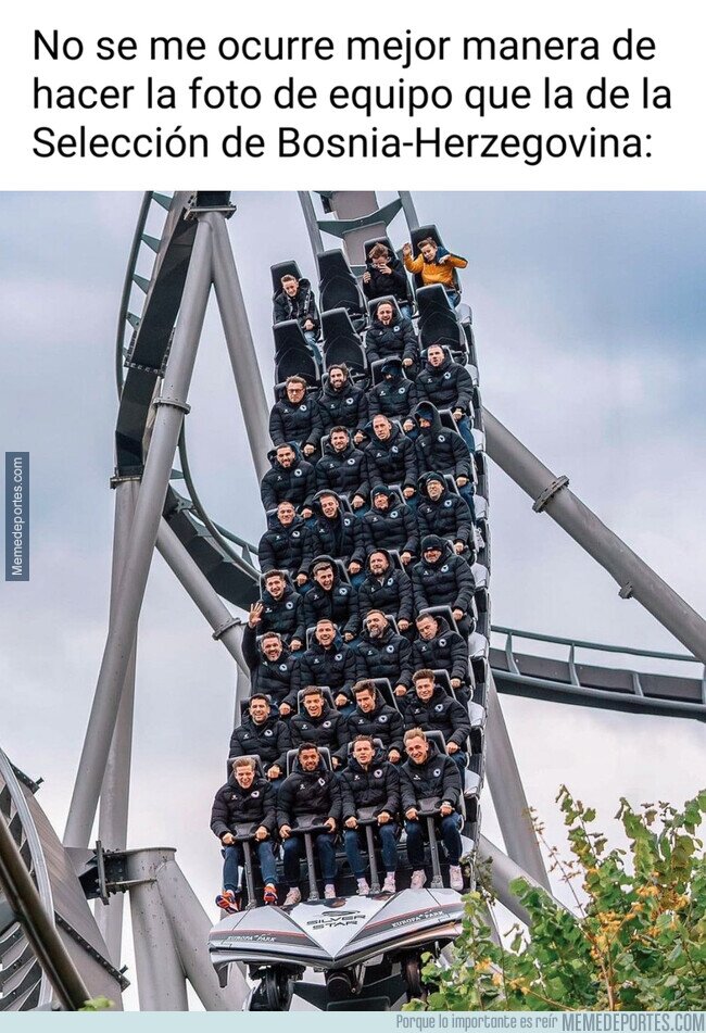 1212171 - La foto de equipo perfecta no exi...