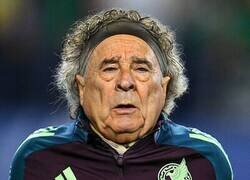 Enlace a México aún llamando a Memo Ochoa porque no hay más porteros en el país