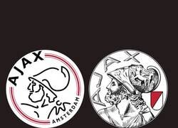 Enlace a El Ajax cambia de escudo. Las opiniones que sean ofensivas, por favor.