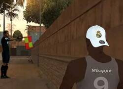 Enlace a A Mbappé le persigue el offside