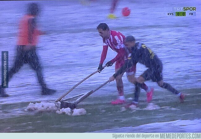 1212426 - Mientras tanto, en la liga Turca...