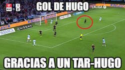 Enlace a De Jong ni se esfuerza por defender en la jugada