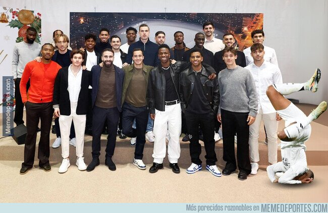 1213118 - Mbappé faltaba en la foto