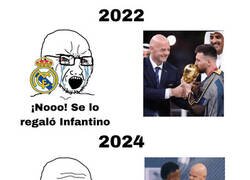 Enlace a De repente les cae muy bien Infantino