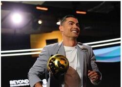 Enlace a *hace llorar a medio mundo y se va