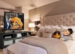 Enlace a Rodrigo está bien tranquilo en casa