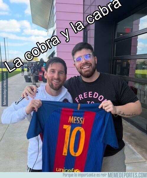 1214252 - La cobra y la cabra