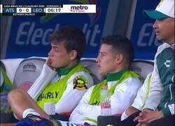 Enlace a Mientras tanto, James también es suplente en México