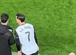 Enlace a La moda de romper las medias tiene que parar...