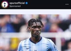 Enlace a No sé si está vendiendo la camiseta, al jugador, o algo peor.