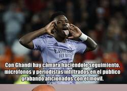 Enlace a El color de la camiseta importa más que el de piel. Comprobado.