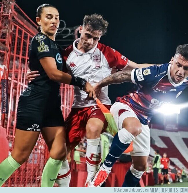 1215936 - Jugador de toda la cancha...